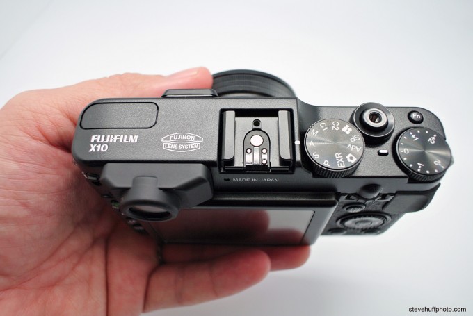 The Fuji X10 Digital Camera Review. A look at the Baby Brother of