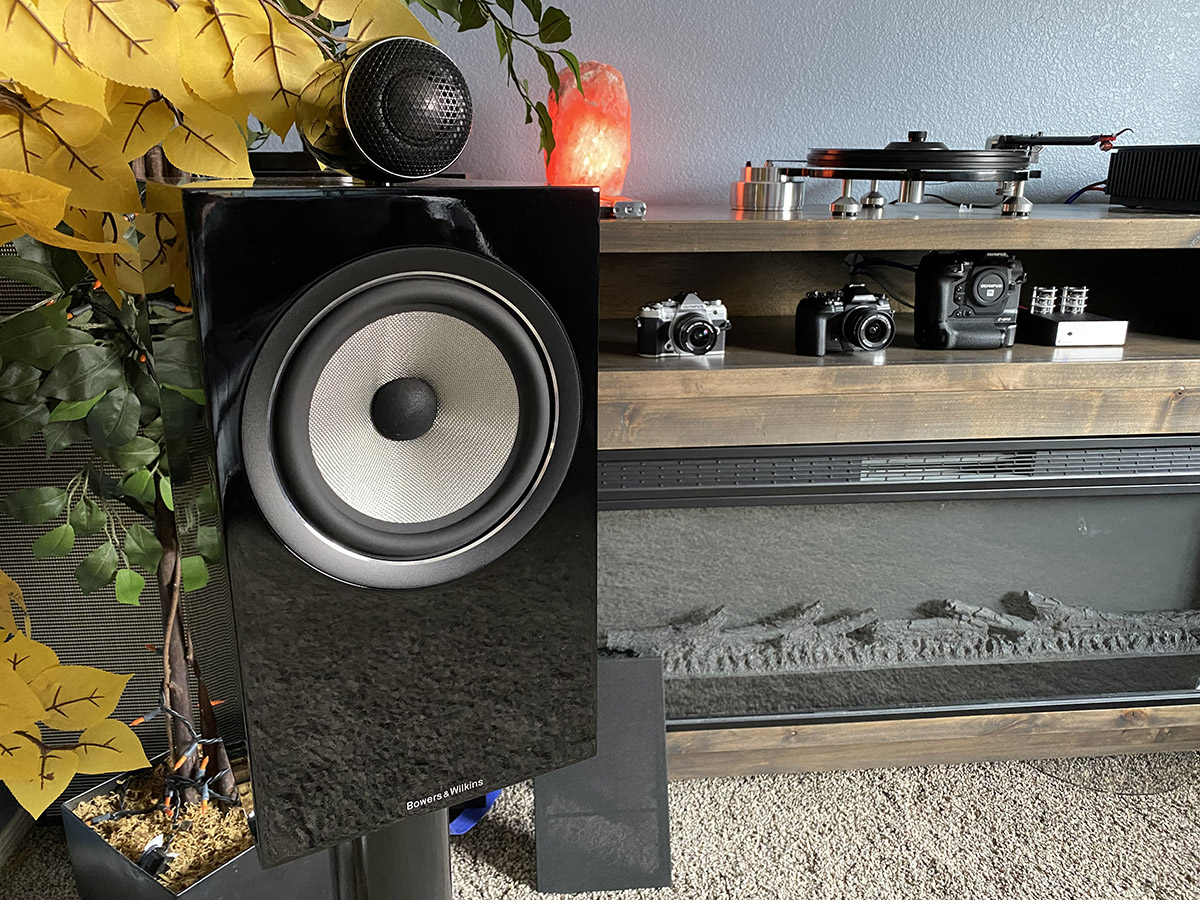 HiFi: B&W 705 S2 Speaker Review. Smooth Operator. | Steve Huff Hi-Fi ...